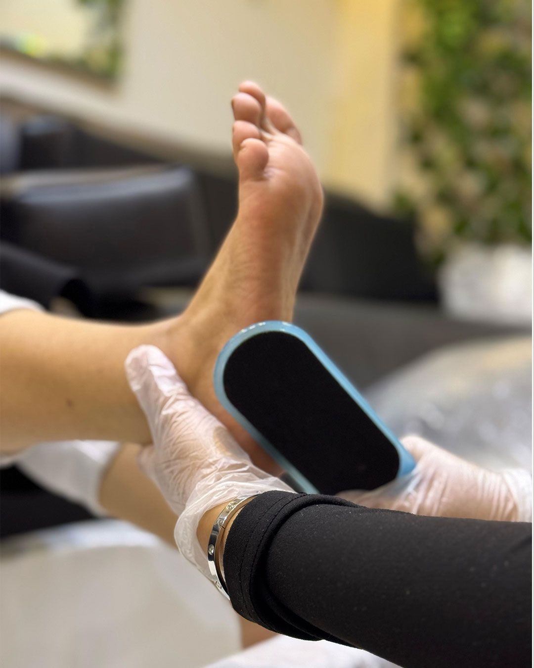 Exfoliación Profunda e Hidratación Intensiva Pies Querétaro - Adriana Pozas